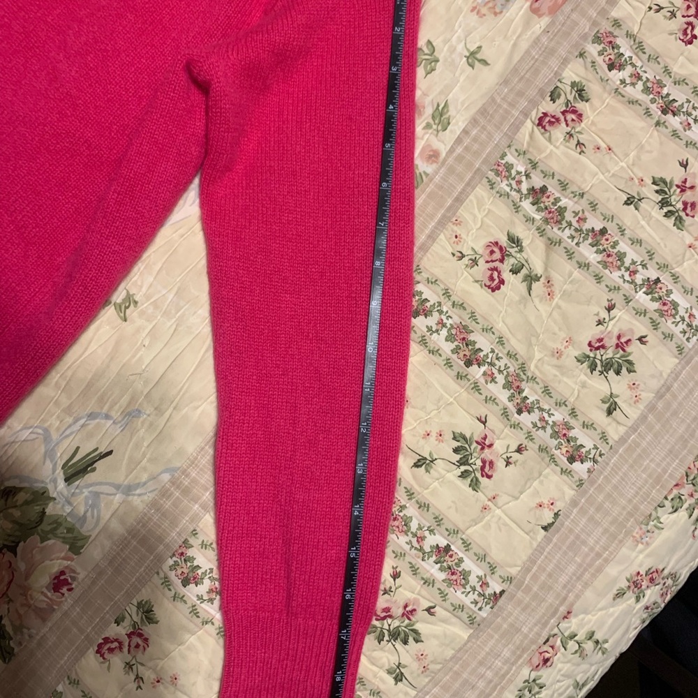 Cashmere Sweater, Saks Fifth Avenue Round Neck Sweater - Picture 7 of 8